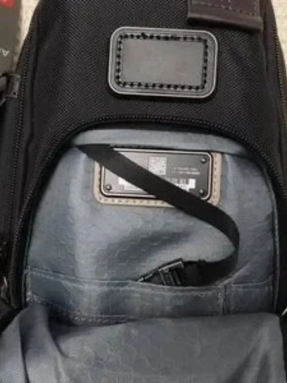🍋 Tumi Alpha Bravo Compact Shoulder Bag|Chest Pack
